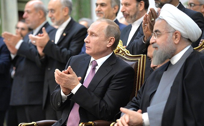 Церемония подписания российско-иранских документов. С Президентом Ирана Хасаном Рухани.