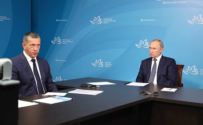 With Deputy Prime Minister and Presidential Plenipotentiary Envoy to the Far Eastern Federal District Yury Trutnev during a meeting with moderators of the Eastern Economic Forum’s main sessions (via videoconference).