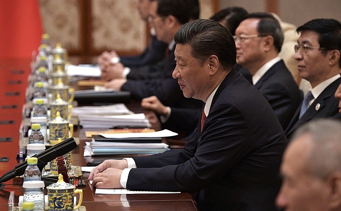 В ходе российско-китайских переговоров. Председатель Китайской Народной Республики Си Цзиньпин.