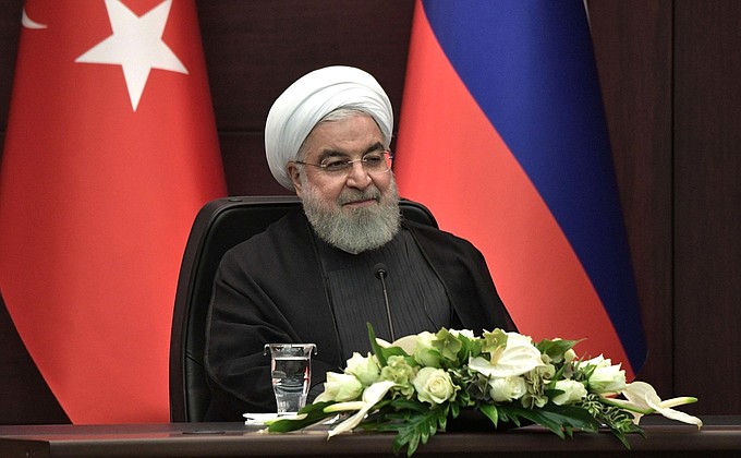 Президент Ирана Хасан Рухани на пресс-конференции по итогам трёхстороннего саммита по сирийскому урегулированию.