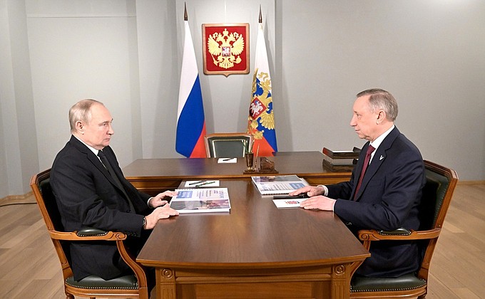 С губернатором Санкт-Петербурга Александром Бегловым.