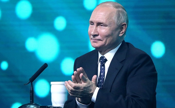 Vladimir Putin took part in the main discussion at the AI Journey 2021, the international conference on artificial intelligence and data analysis.