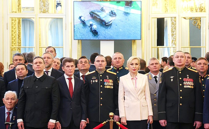 Перед началом торжественной церемонии вступления Владимира Путина в должность Президента России.