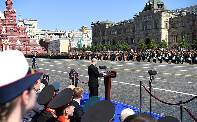 Выступление на военном параде в ознаменование 75-й годовщины Победы в Великой Отечественной войне.