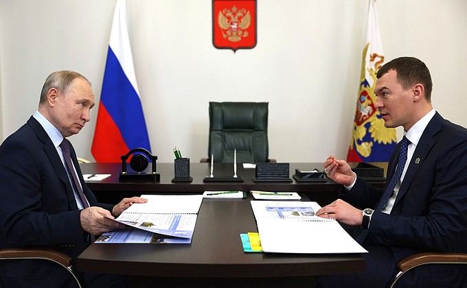 With Governor of Khabarovsk Territory Mikhail Degtyarev.