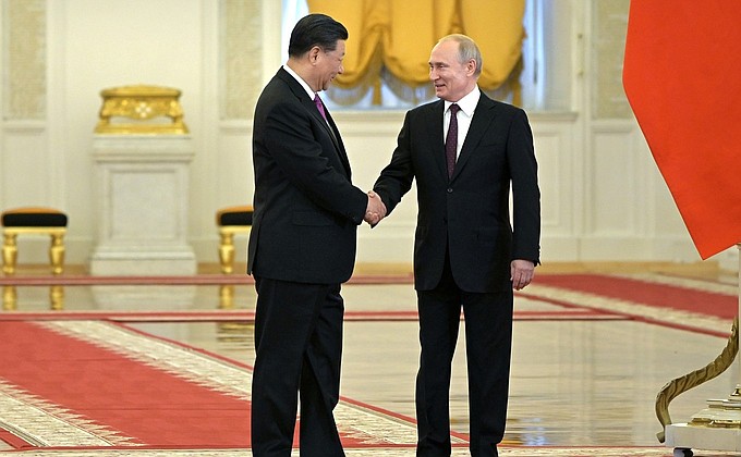 Official welcoming ceremony. With President of the People’s Republic of China Xi Jinping.