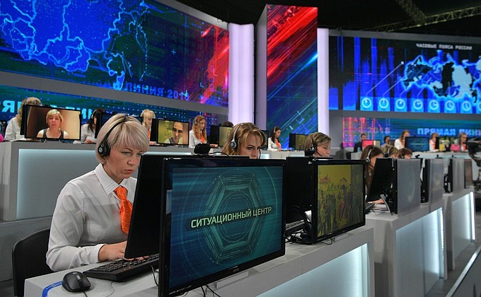 Call centre operators before the Direct Line with Vladimir Putin.