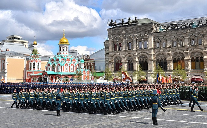 Военный парад в ознаменование 77-й годовщины Победы в Великой Отечественной войне.