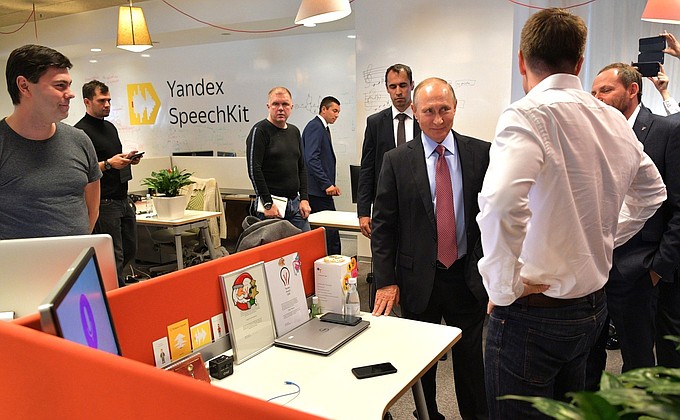 Во время посещения офиса ИТ-компании «Яндекс».