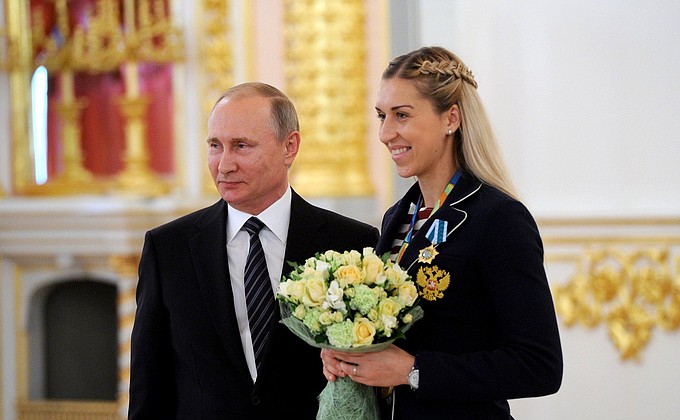 С олимпийской чемпионкой по гандболу Ольгой Акопян.