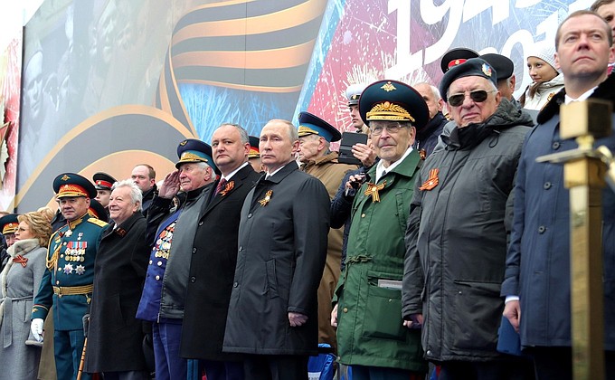 На военном параде в ознаменование 72-й годовщины Победы в Великой Отечественной войне 1941–1945 годов.