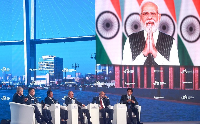 Видеообращение Премьер-министра Индии Нарендры Моди в ходе пленарного заседания Восточного экономического форума.