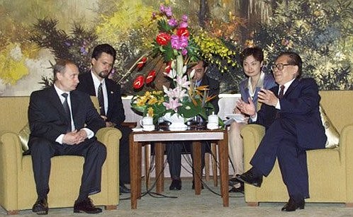 С Председателем Китайской Народной Республики Цзян Цзэминем.