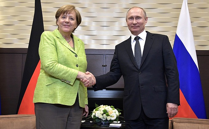 Пресс-конференция Путина и Меркель по итогам встречи