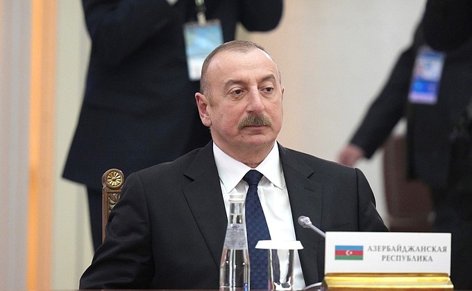 Президент Азербайджана Ильхам Алиев в ходе неформальной встречи глав государств СНГ.