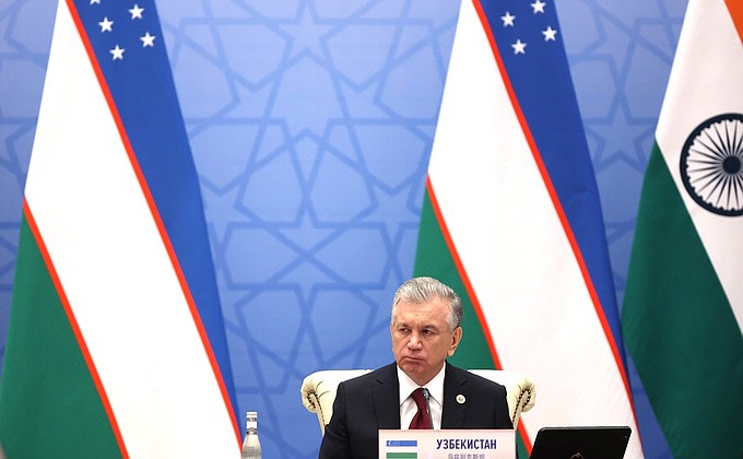 Президент Республики Узбекистан Шавкат Мирзиёев на заседании Совета глав государств – членов ШОС в расширенном составе.