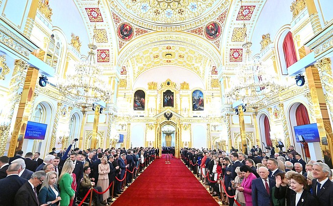 В Кремле проходит торжественная церемония вступления Владимира Путина в должность Президента Российской Федерации