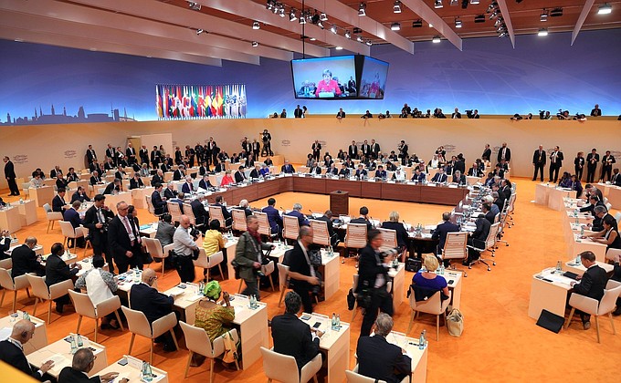 Пленарное заседание лидеров «Группы двадцати».