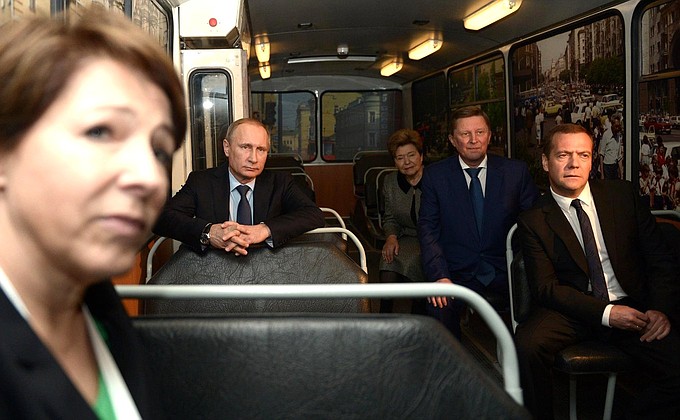 Vladimir Putin, Prime Minister Dmitry Medvedev, and Chief of Staff of the Presidential Executive Office Sergei Ivanov, accompanied by Boris Yeltsin’s widow Naina Yeltsina, and daughter Tatyana Yumasheva, visit the exhibition ‘Seven Days that Changed Russia’ at the Boris Yeltsin Centre’s museum.