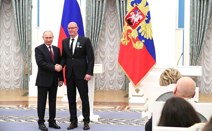 The Order of Friendship is presented to Gazprom-Media Holding CEO Dmitry Chernyshenko.