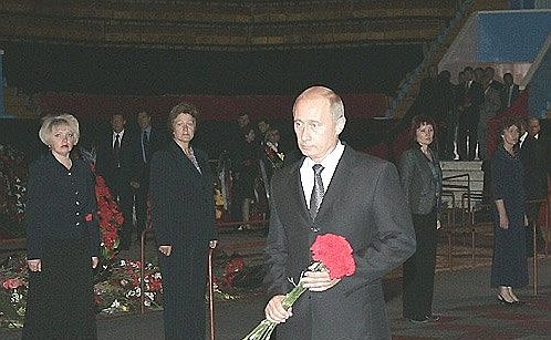 На траурной церемонии прощания с Михаилом Евдокимовым.
