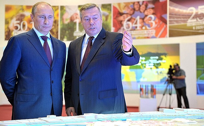 Vladimir Putin learned about Rostov Region’s development. With Governor of Rostov Region Vasily Golubev.