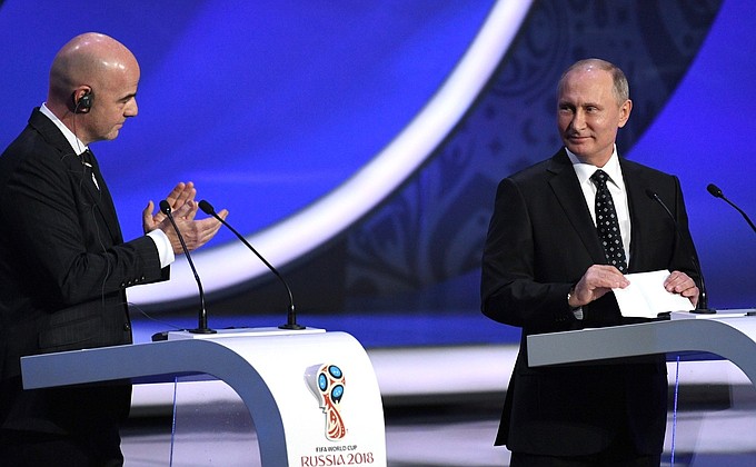Финальная жеребьёвка чемпионата мира по футболу ФИФА 2018 в России. С президентом ФИФА Джанни Инфантино.