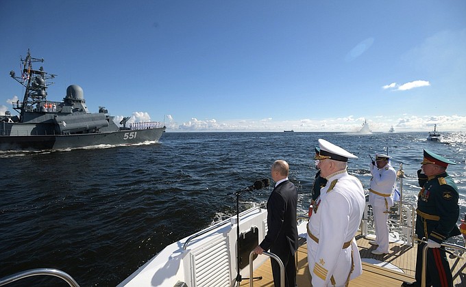 The Supreme Commander-in-Chief from a cutter reviewed fleet formations, lined up for the parade in the Kronstadt roadstead.