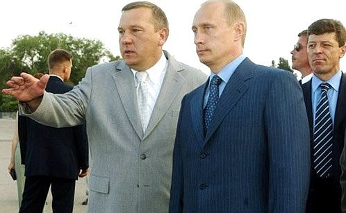 Во время осмотра ряда объектов города. С губернатором Ульяновской области Владимиром Шамановым.