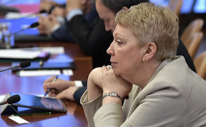 Minister of Education and Science Olga Vasilyeva before the meeting with the leadership of the Russian Academy of Sciences and Kurchatov Institute.