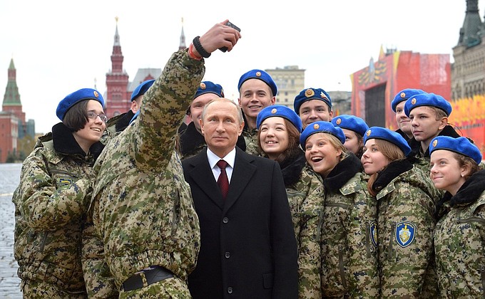 С активистами военно-патриотического центра «Вымпел».
