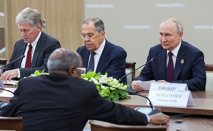 At the meeting with President of Eritrea Isaias Afwerki. From left to right: Deputy Chief of Staff of the Presidential Executive Office of Russia and Presidential Press Secretary Dmitry Peskov, Russian Foreign Minister Sergei Lavrov.