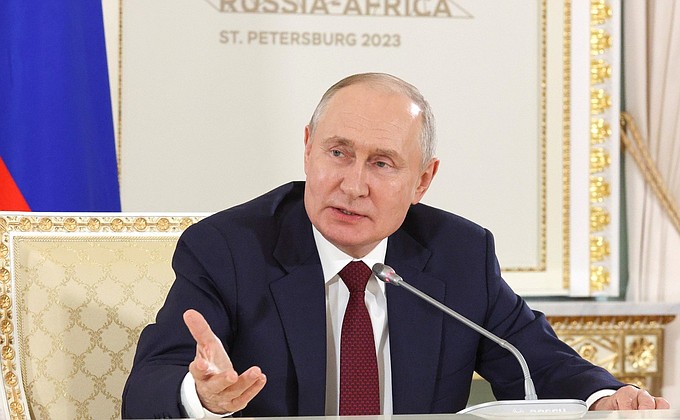 Following the Russia-Africa Summit Vladimir Putin spoke with journalists.