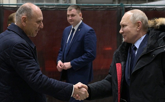 During a visit to the Ural Locomotives plant. Explanations were provided by Dmitry Pumpyansky, the founder of the Sinara Group and President of the Sverdlovsk Region Union of Industrialists and Entrepreneurs.