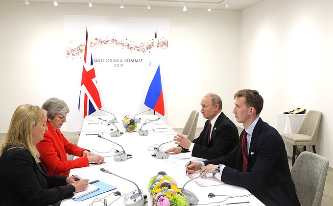 Беседа с Премьер-министром Великобритании Терезой Мэй.