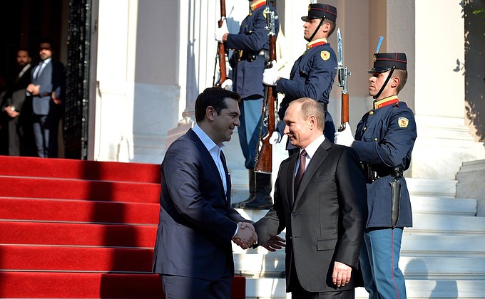 С Премьер-министром Греции Алексисом Ципрасом.