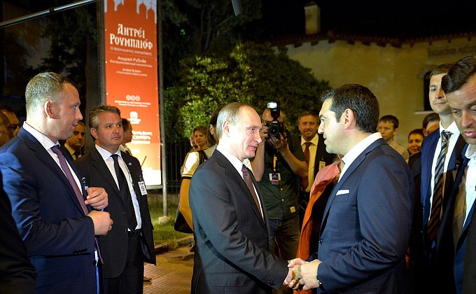 Jointly with Prime Minister of Greece Alexis Tsipras, Vladimir Putin visited the Byzantine and Christian Museum in Athens and attended the opening of the exhibition of the Ascension icon by Andrei Rublev.