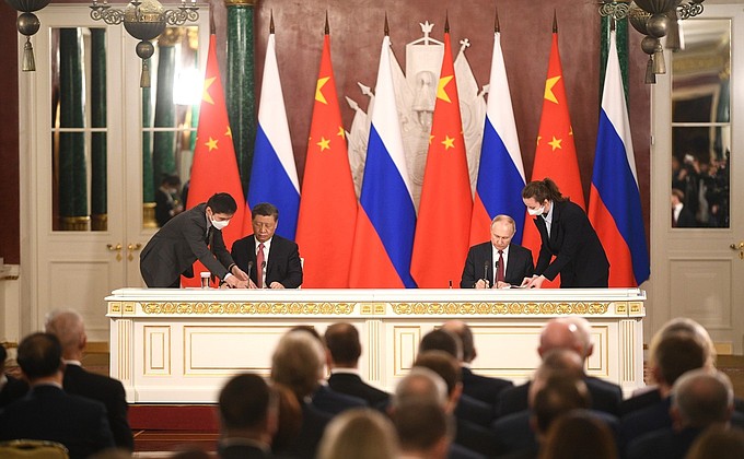 As part of Xi Jinping's state visit, Russia and China signed the package of documents.