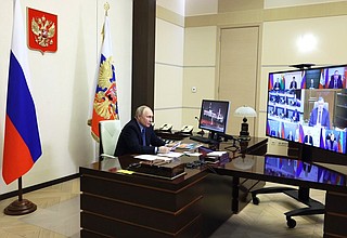 Владимир Путин в режиме видеоконференции провёл совещание по вопросам развития проекта федеральных круглогодичных курортов «Пять морей и озеро Байкал».