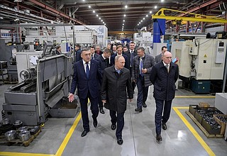 Во время посещения Челябинского компрессорного завода.