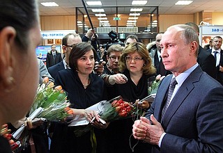 По завершении поездки в Вологду Владимир Путин ответил на вопросы журналистов.