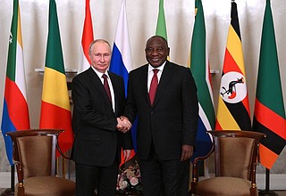 С Президентом ЮАР Сирилом Рамафозой.