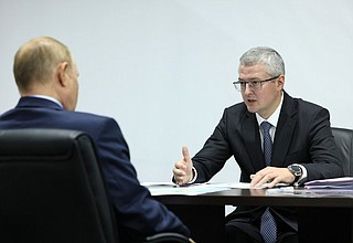 С губернатором Камчатского края Владимиром Солодовым.