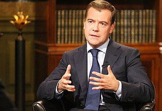 Разговор с Дмитрием Медведевым. Ответы на вопросы ведущего «Итоговой программы НТВ» Кирилла Позднякова.