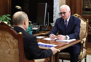 С президентом РСПП Александром Шохиным.