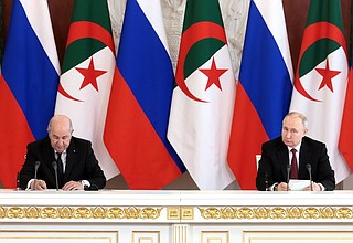 По итогам российско-алжирских переговоров Владимир Путин и Абдельмаджид Теббун сделали заявления для СМИ.