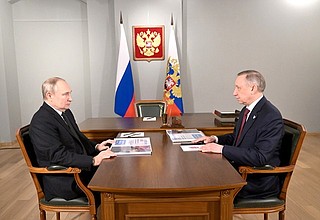 С губернатором Санкт-Петербурга Александром Бегловым.
