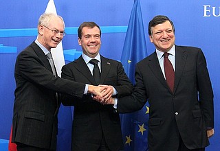 With President of the European Council Herman Van Rompuy (left) and President of the European Commission Jose Manuel Barroso.
