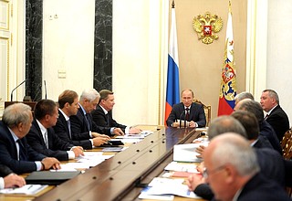 Meeting on drafting the 2016–2025 State Armament Programme.
