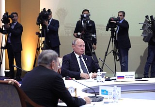 На заседании Совета коллективной безопасности ОДКБ в узком составе.